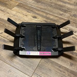 NETGEAR nighthawk X6, AC3200 Tri-Band Wi-Fi Router, Model:R8000